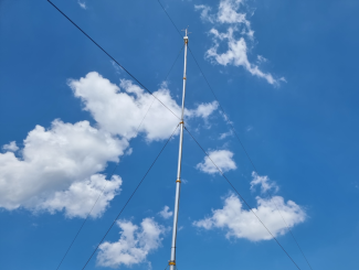 Windmessungen mit Ultraschallanemometern liefern auch bei windschwachen Wetterlagen Daten zu Windrichtung und Windgeschwindigkeit